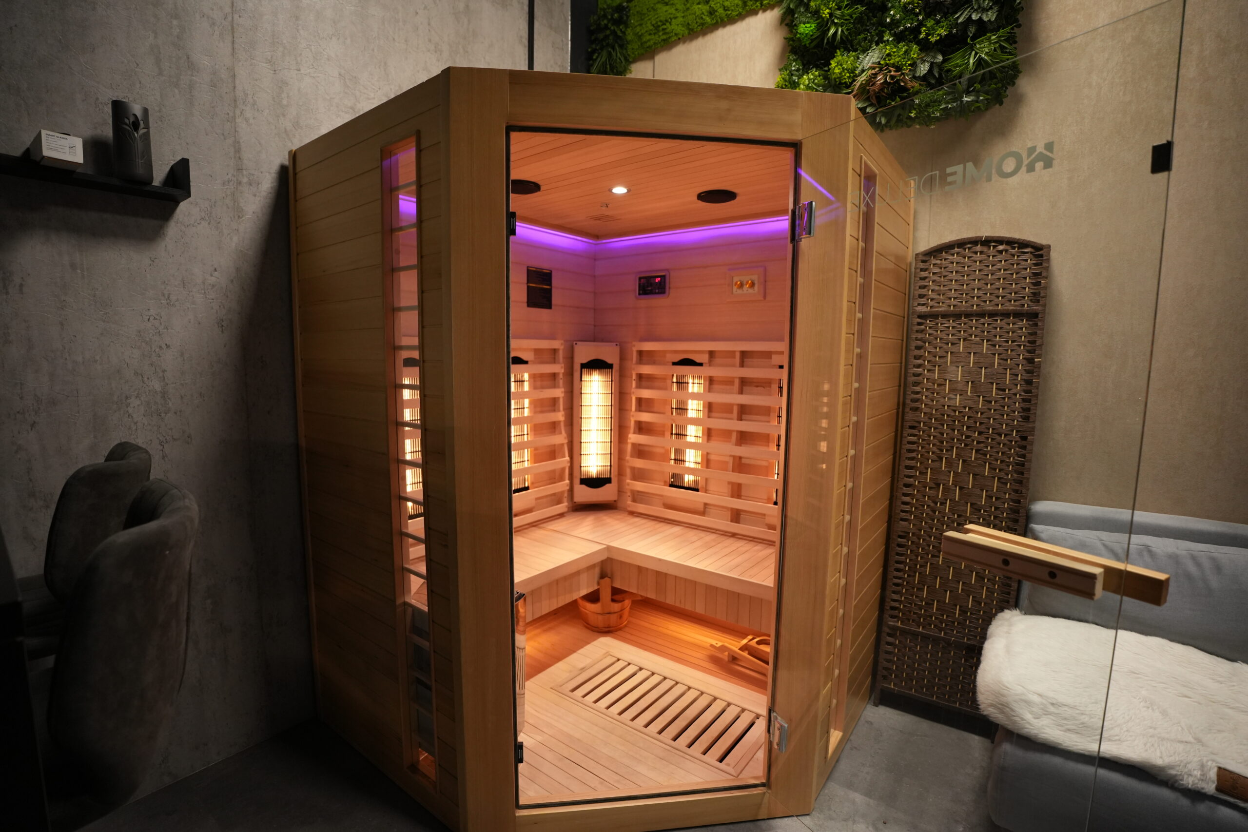 Luxe sauna voor ontspanning en herstel bij Harbor Athletics.
